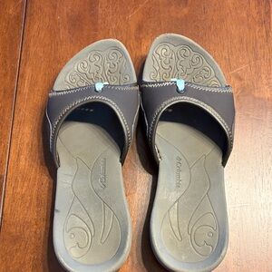 Columbia Women's Brown Slide Sandals with Turquoise Accent